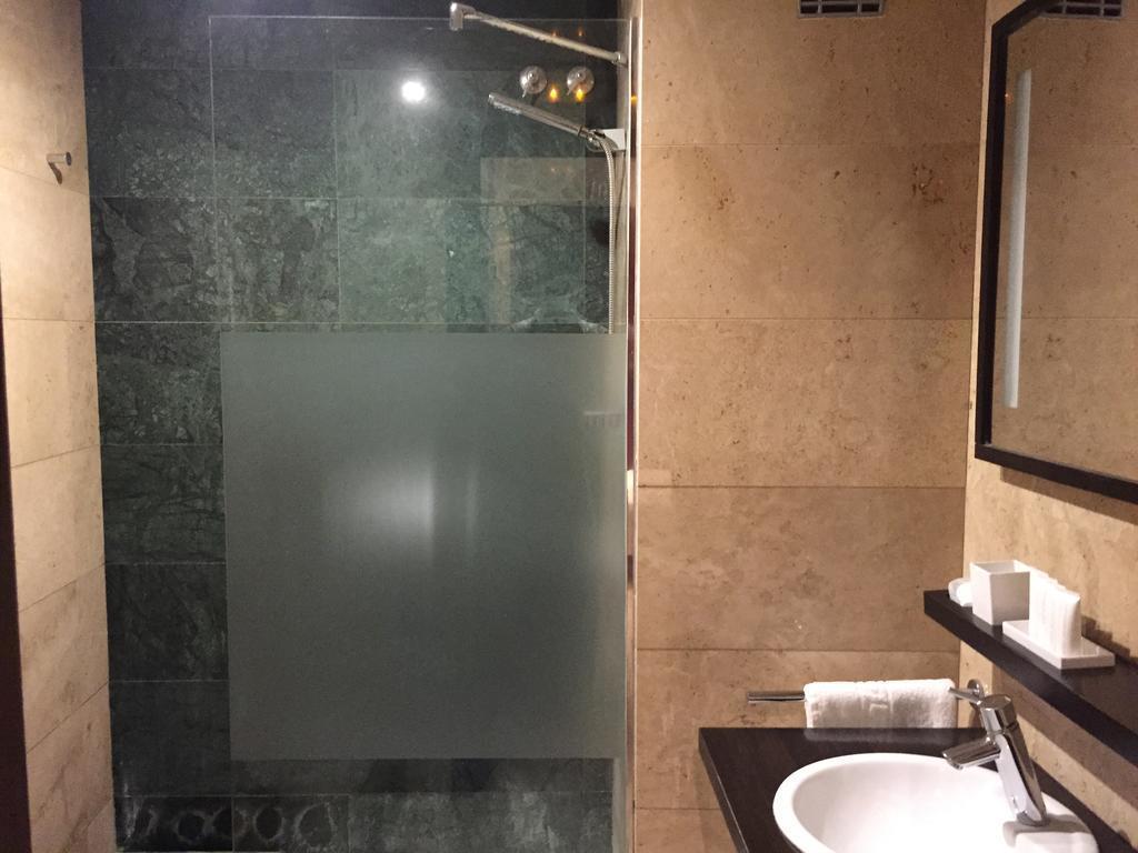 Картинка H Cristina 2*