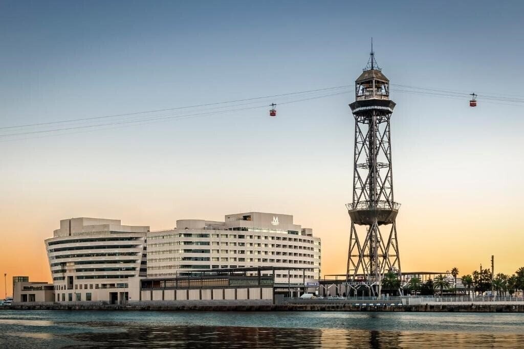 Готель Eurostars Grand Marina 5*