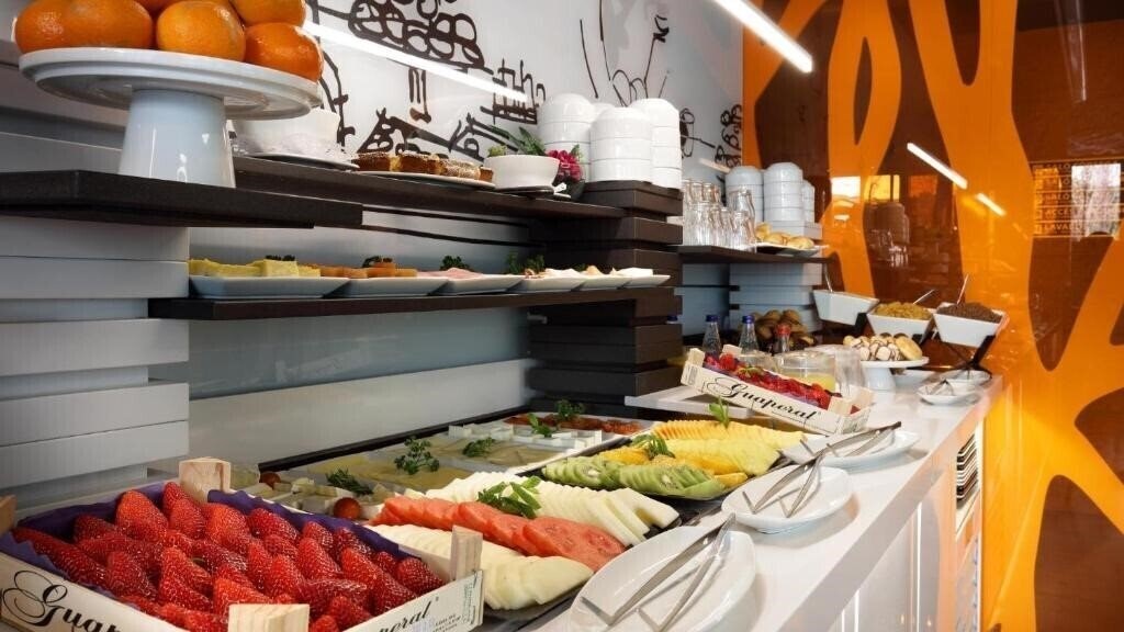 Картинка Evenia Rossello 4*