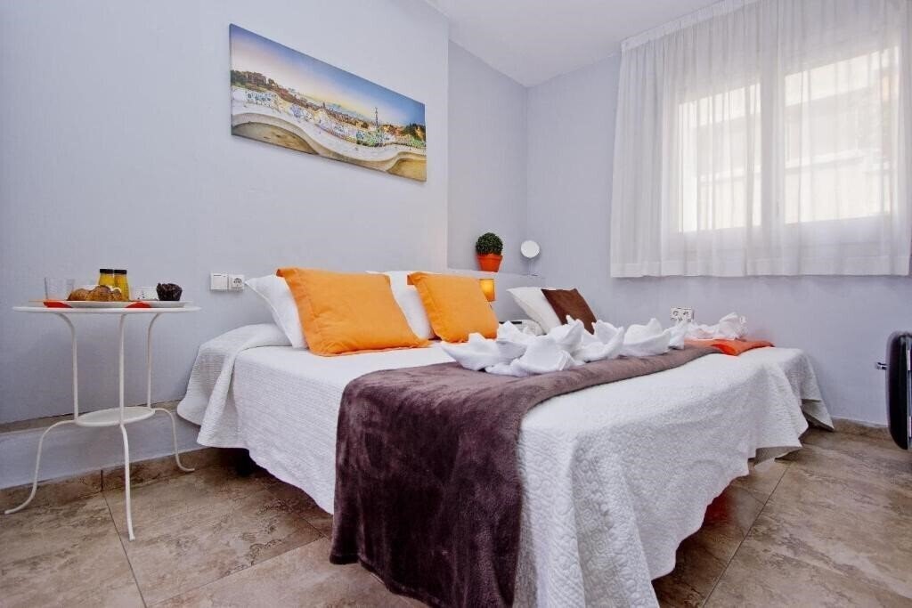 Готель Barcelona City Seven 1*