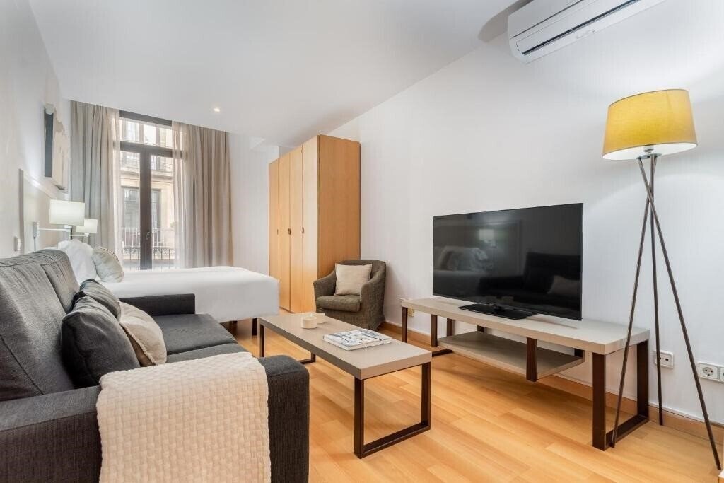 Картинка Mh Apartments Opera Rambla 3*