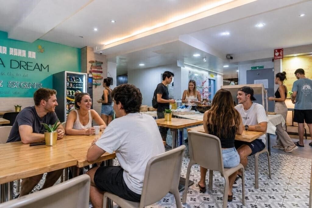 Отель Sun & Moon Hostel 1*