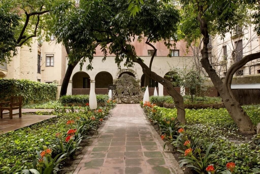 Готель Petit Palace Boqueria Garden 4*