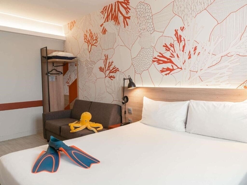 Изображение Ibis Styles Barcelona City Bogatell 2*