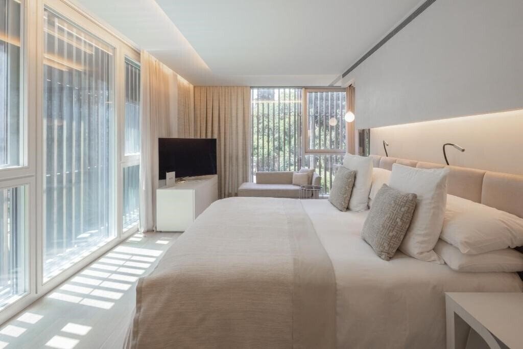 Фото Abac Restaurant Hotel 5*