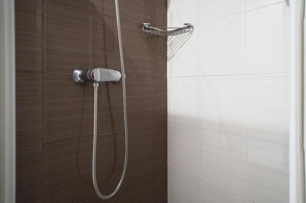 Фотографія Hostal Las Flores 2*