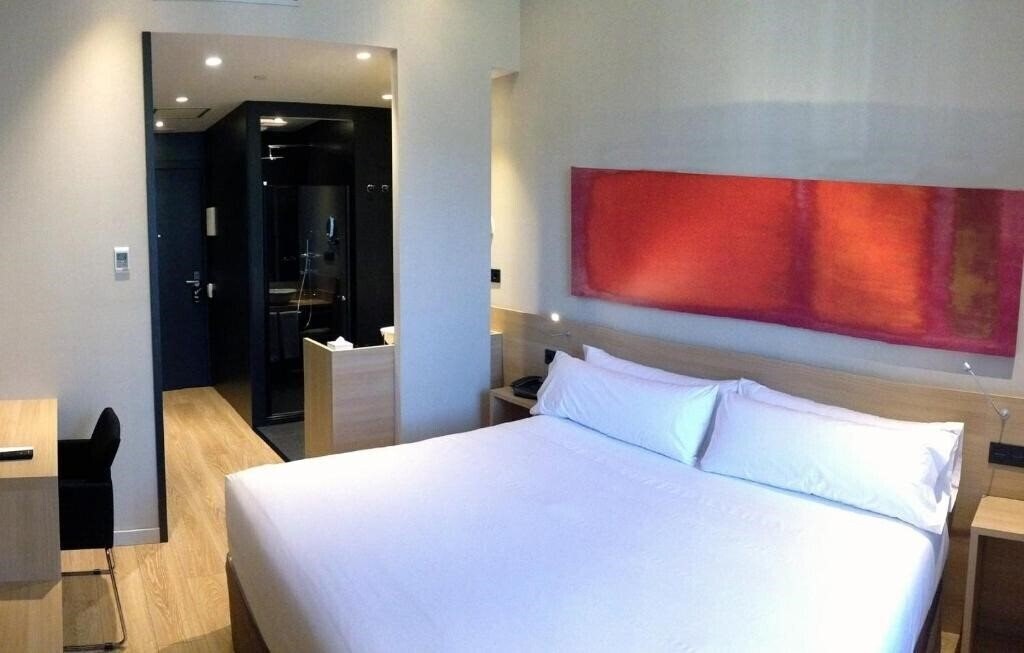 Готель Hotel Ambit Barcelona 4*