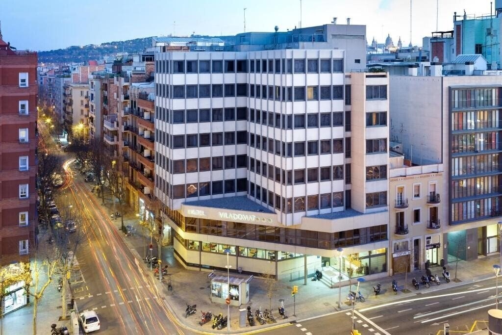 Отель Hotel Viladomat 3*