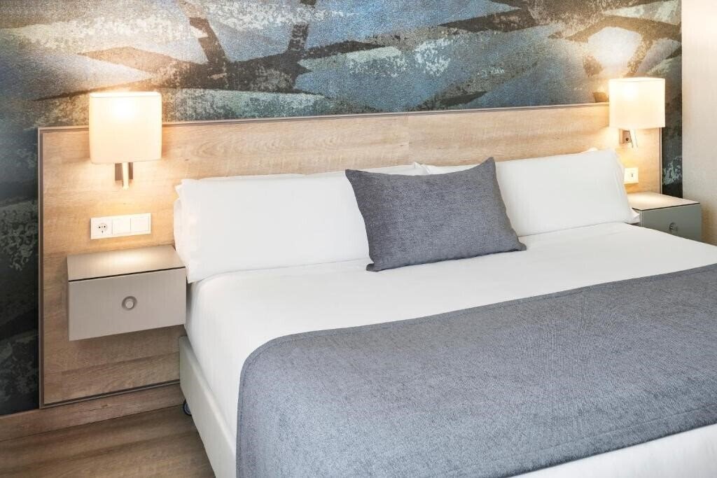 Отель Ciutat Del Prat 4*