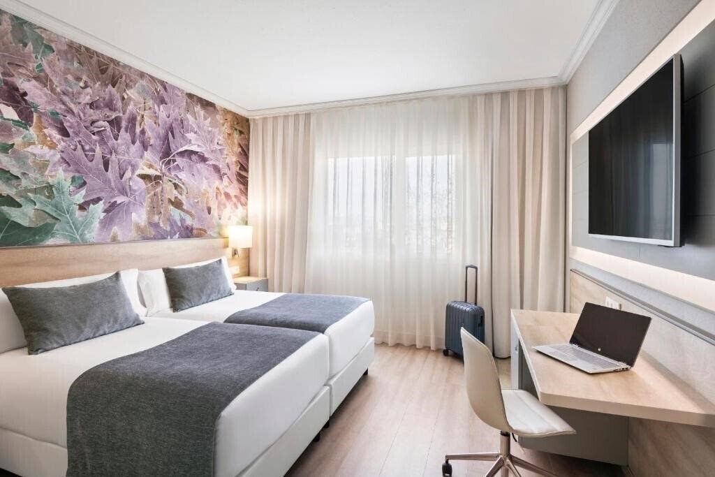 Отель Ciutat Del Prat 4*