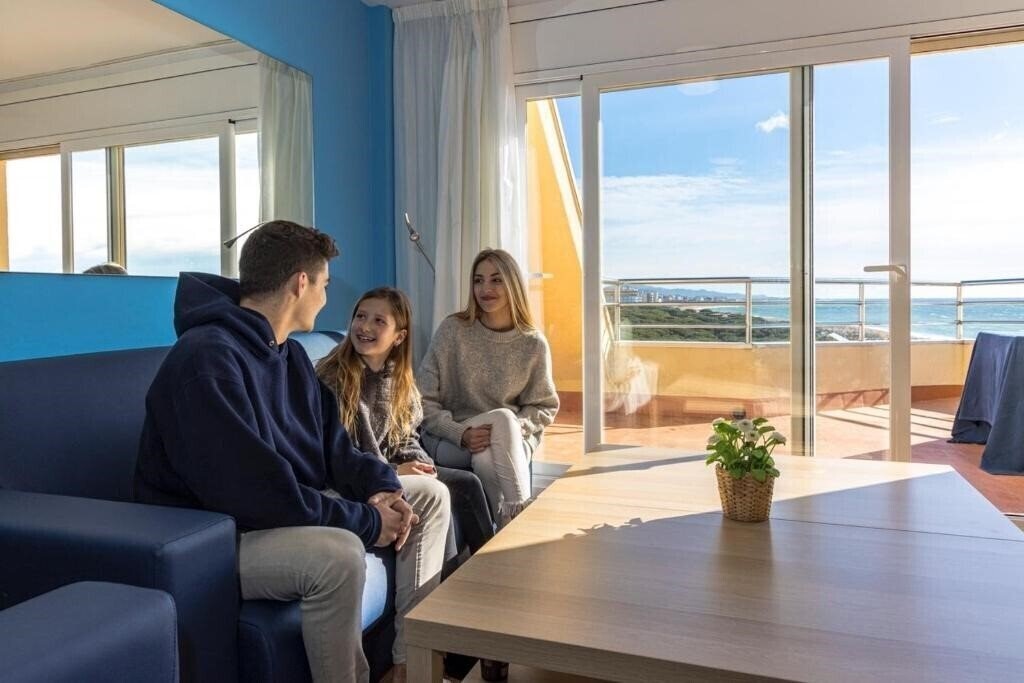 Фотографія Apartamentos Bon Repos Apts апартаменты