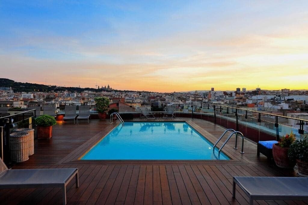 Фото Hotel 1898 4*