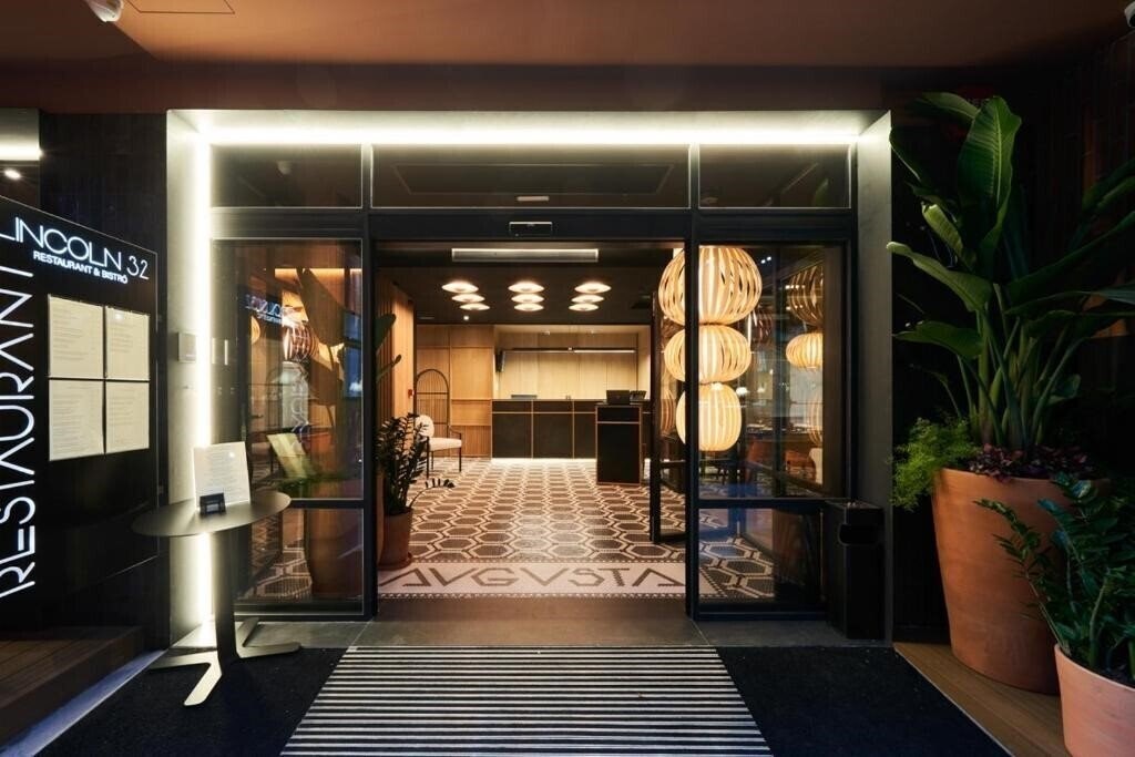 Готель Aparthotel Augusta 3*