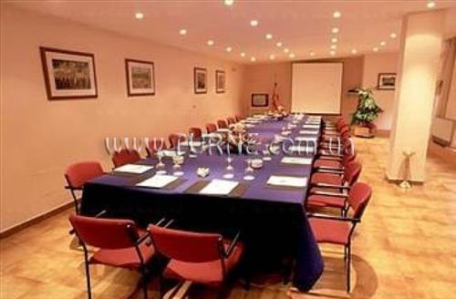 Готель Husa Barcelona 4*