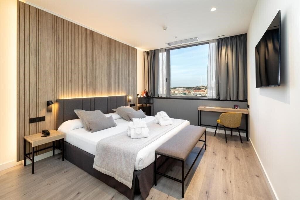 Отель Fira Congress 4*