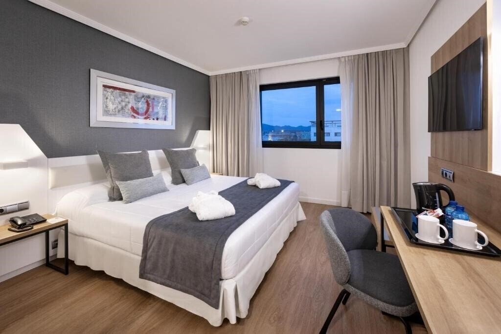 Отель FRONTAIR CONGRESS 4*