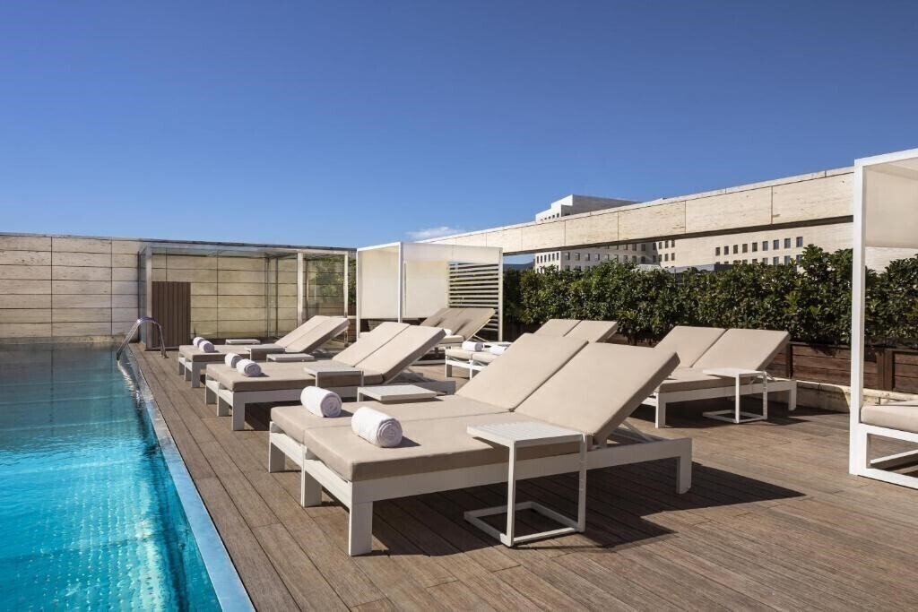 Готель NH Collection Barcelona Constanza 4*