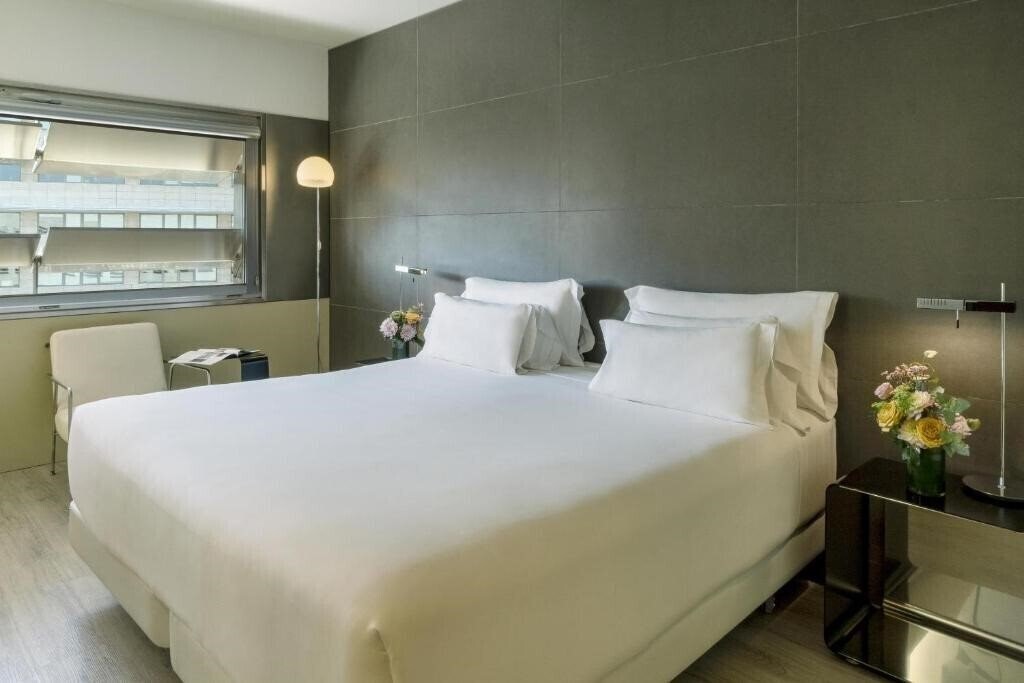 Фотографія NH Collection Barcelona Constanza 4*