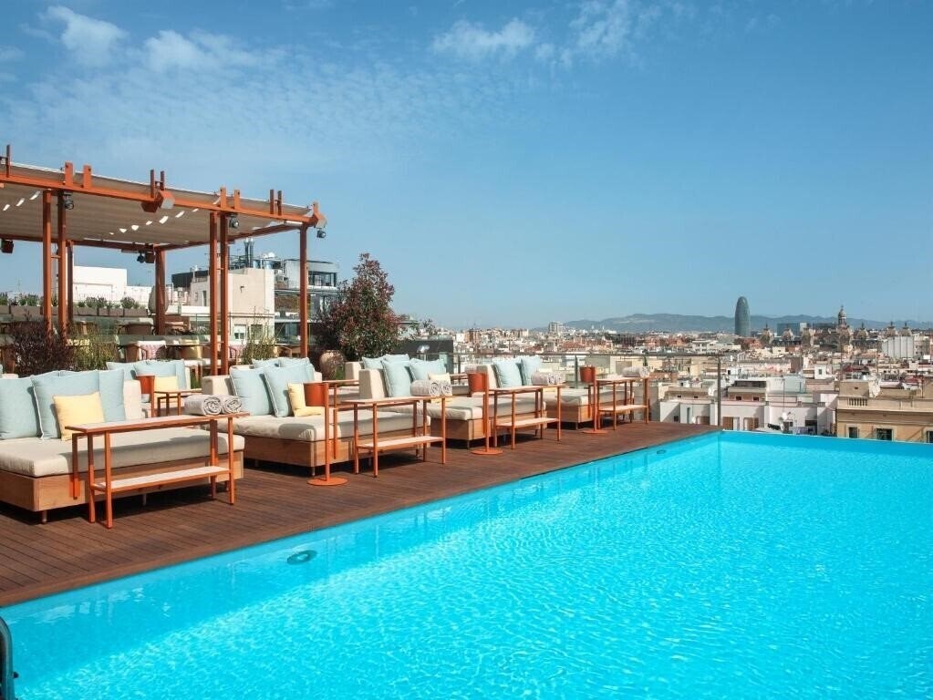 Отель Grand Hotel Central 4*