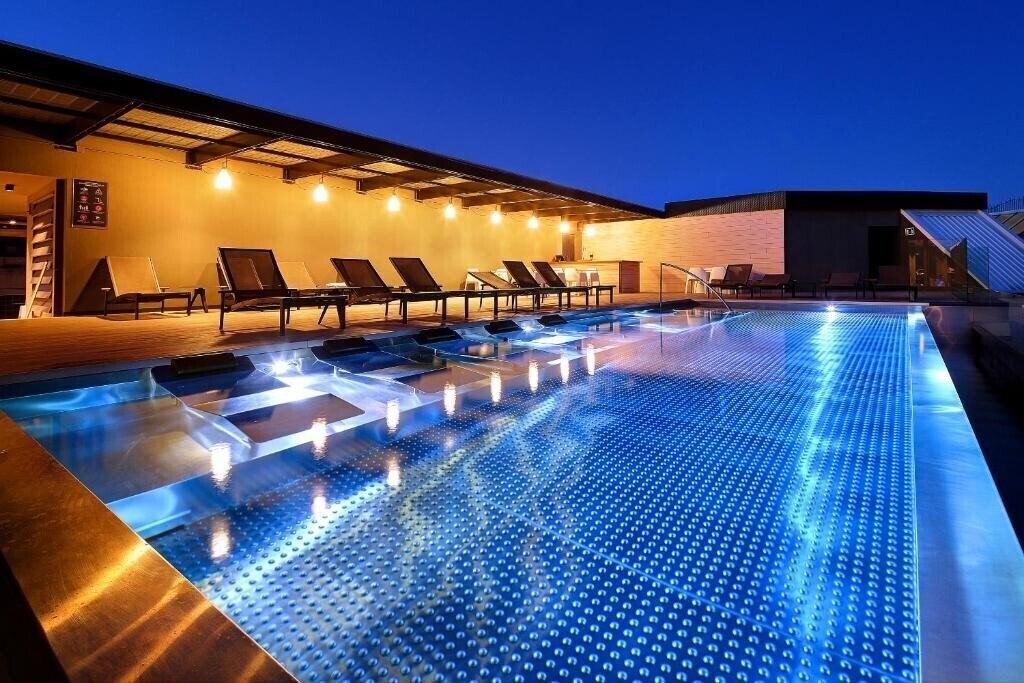 Готель Olivia Balmes Hotel 4*