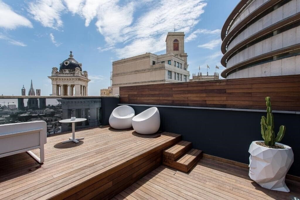 Фото Room Mate Pau 3*