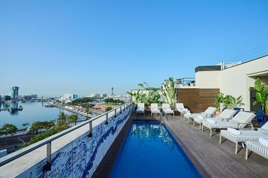 Готель H10 Port Vell Super 4*