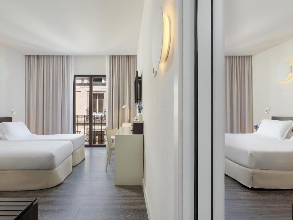 Изображение H10 Port Vell Super 4*