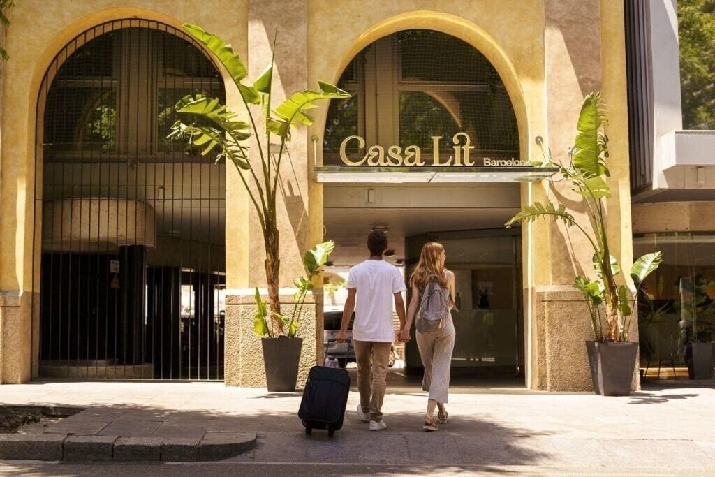 Готель Casa Lit Barcelona By Ona Hotels 3*