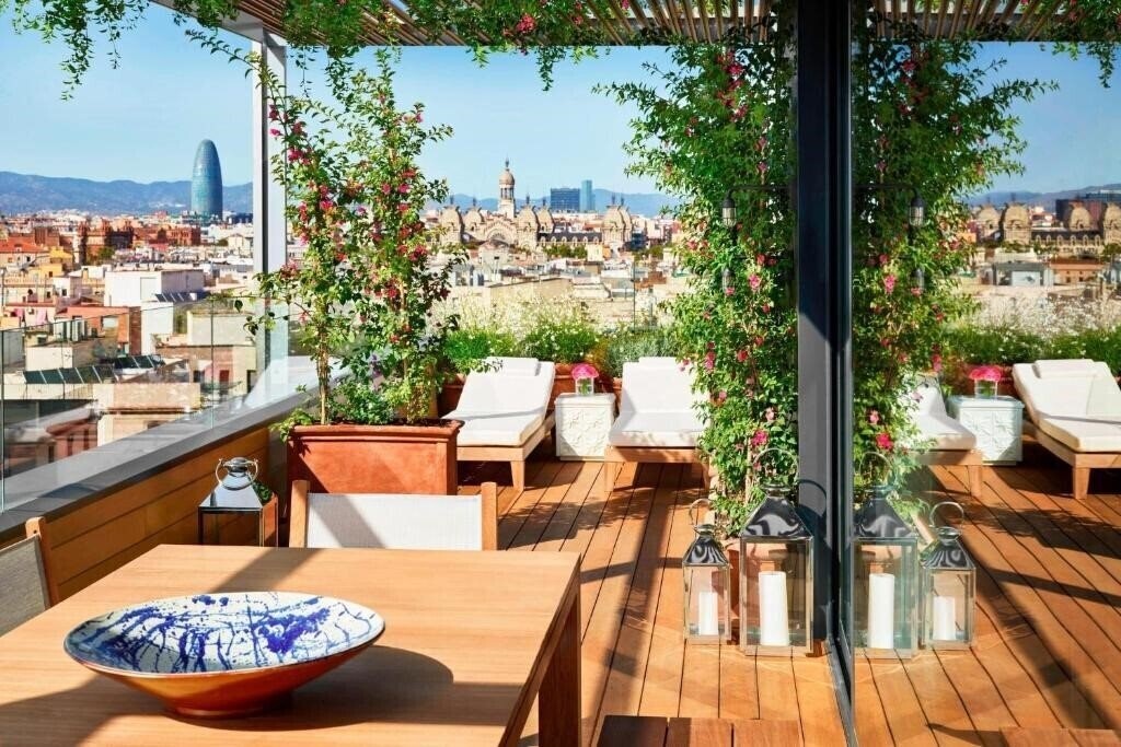 Отель The Barcelona Edition 5*