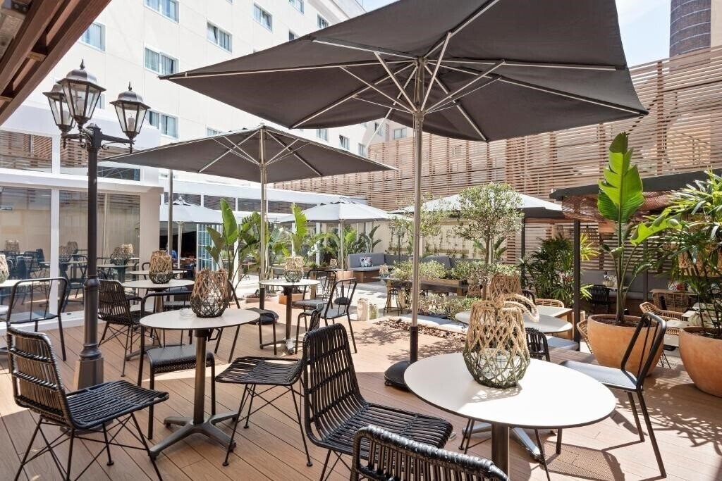 Фотографія Hotel Barcelona Apolo, Affiliated By Melia 4*