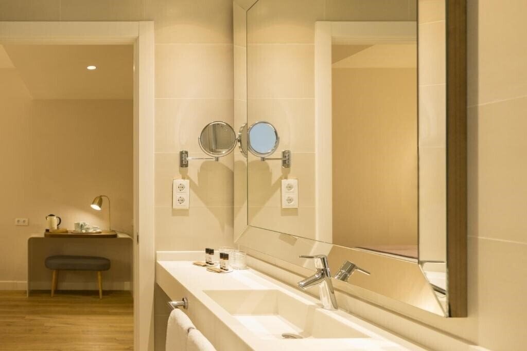 Фотографія Icon Bcn 4*