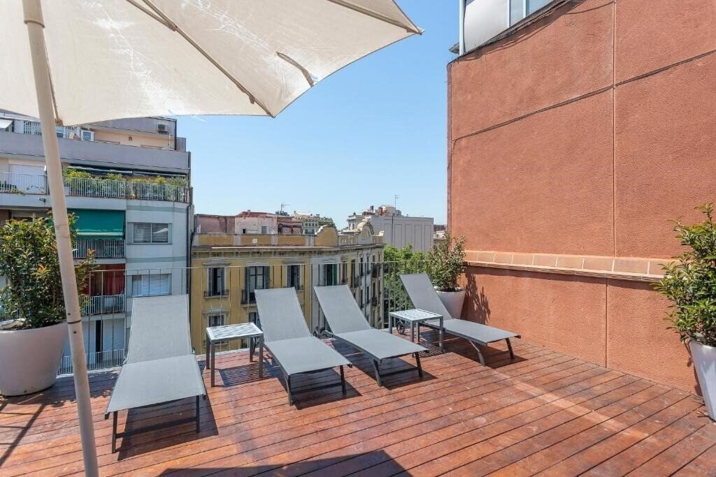 Фото My Space Barcelona Pool City Center 4*
