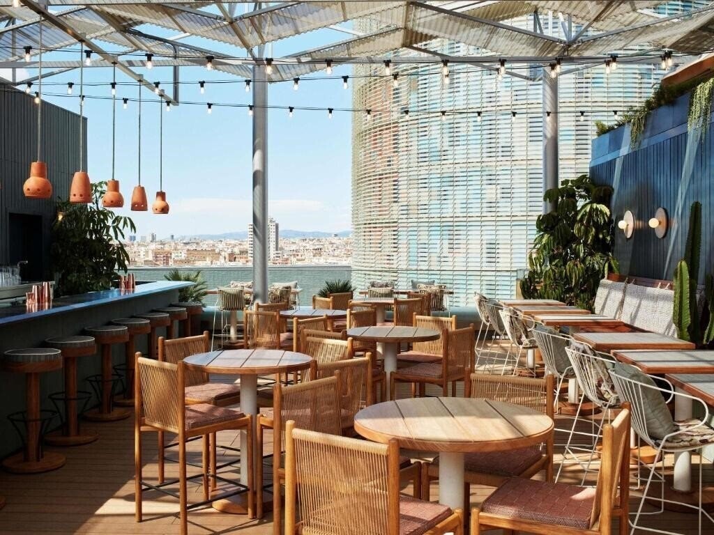 Фото The Hoxton, Poblenou 4*