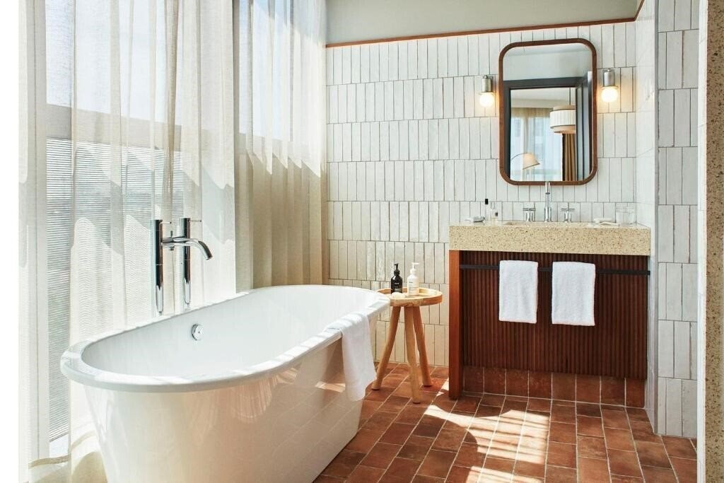 Фотографія The Hoxton, Poblenou 4*