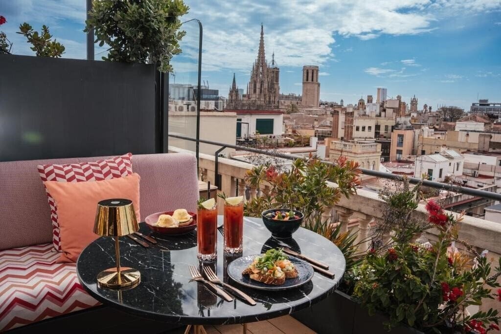 Отель Kimpton Vividora Hotel 5*