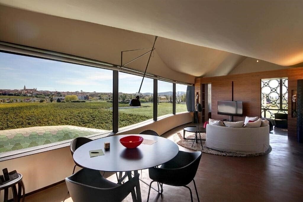Фото Mastinell Cava & Boutique Hotel by Olivia Hotels Collection 5*