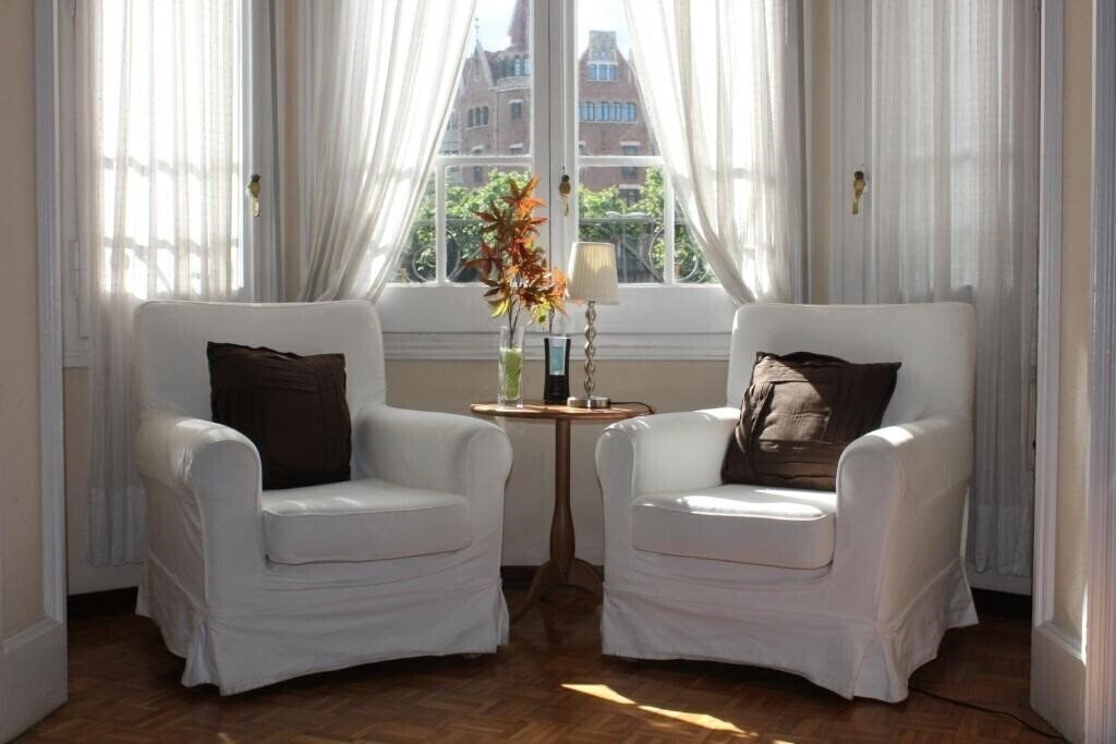 Отель Ally's Guest House B&B 2*