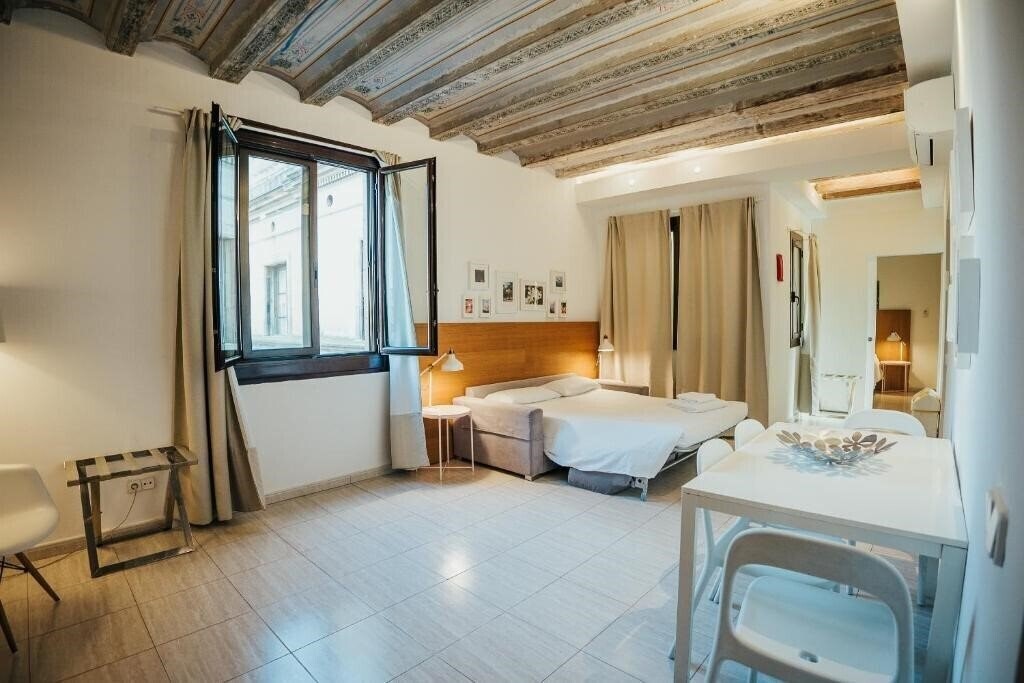 Фото Ramblas Bacardi Apartments 4*