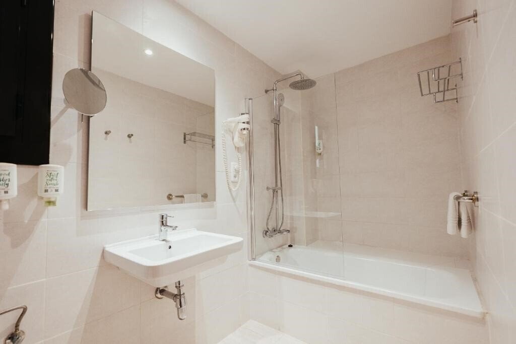 Фотографія Ramblas Bacardi Apartments 4*