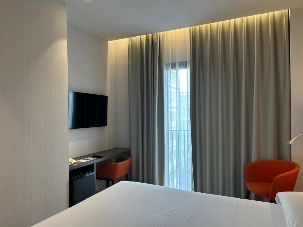 Картинка Chi 3*