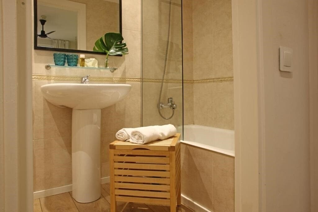 Фотографія chic&basic Lemon Barcelona 2*