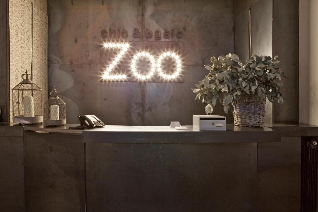 Отель Chicandbasic Zoo 1*