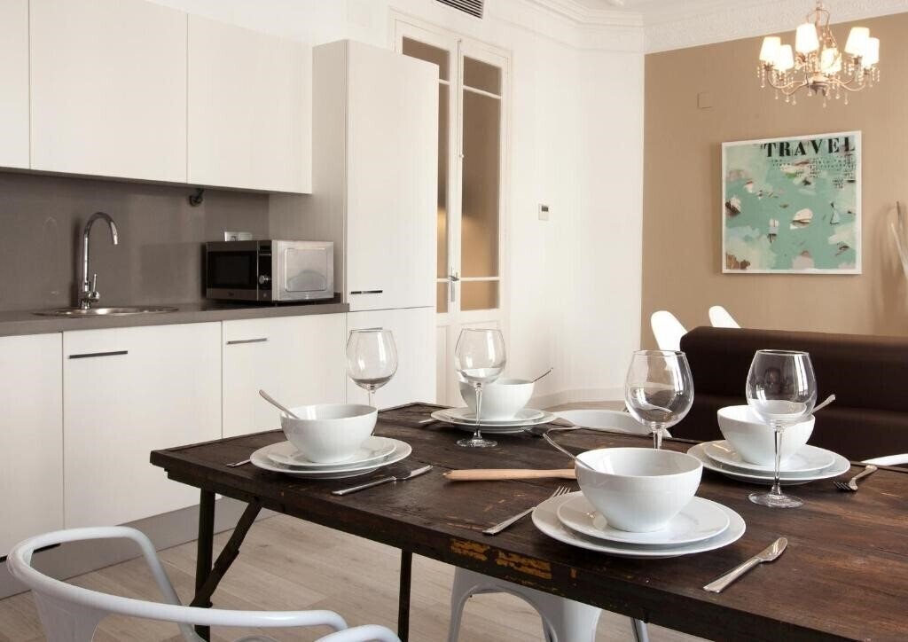 Картинка Click & Flat Seneca Suites 3*