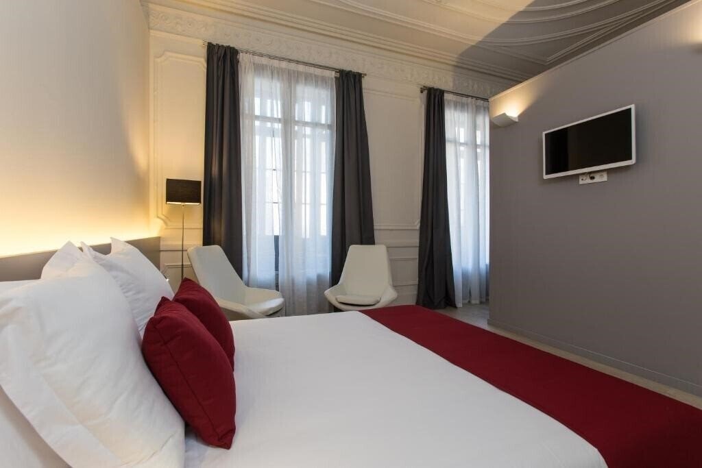 Готель Izaila Plaza Catalunya 3*