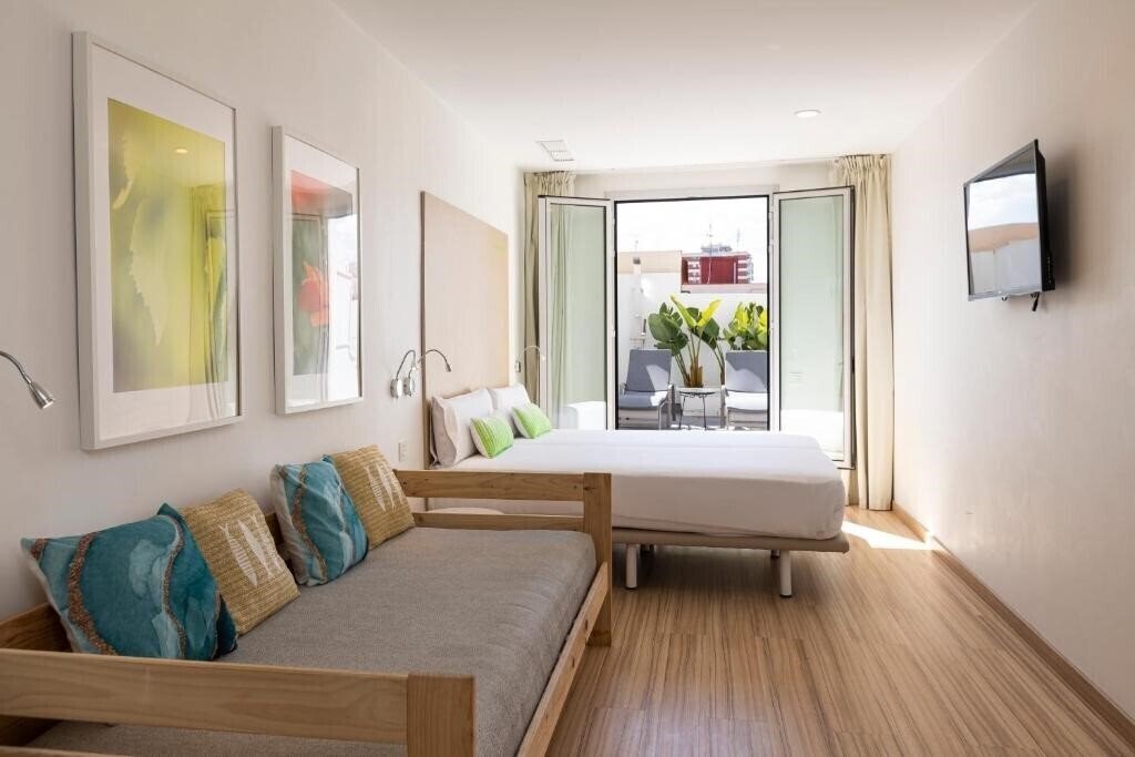Готель Smartroom Barcelona 3*