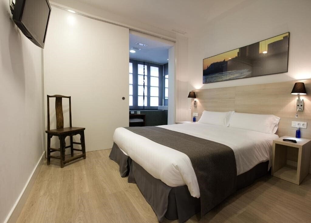 Отель The 8 Boutique B&B 3*