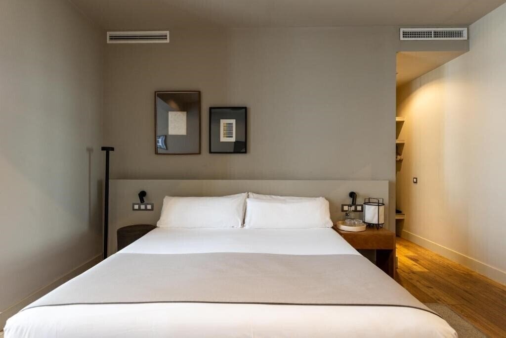 Картинка Uma Suites Pau Claris 3*