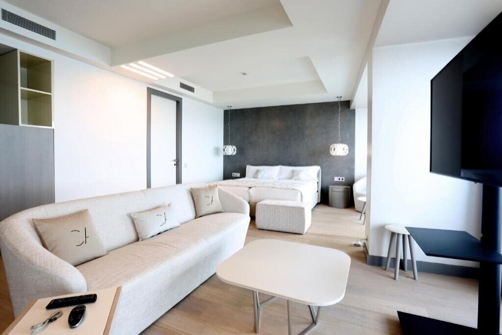 Отель Cosmo Apartments 4*