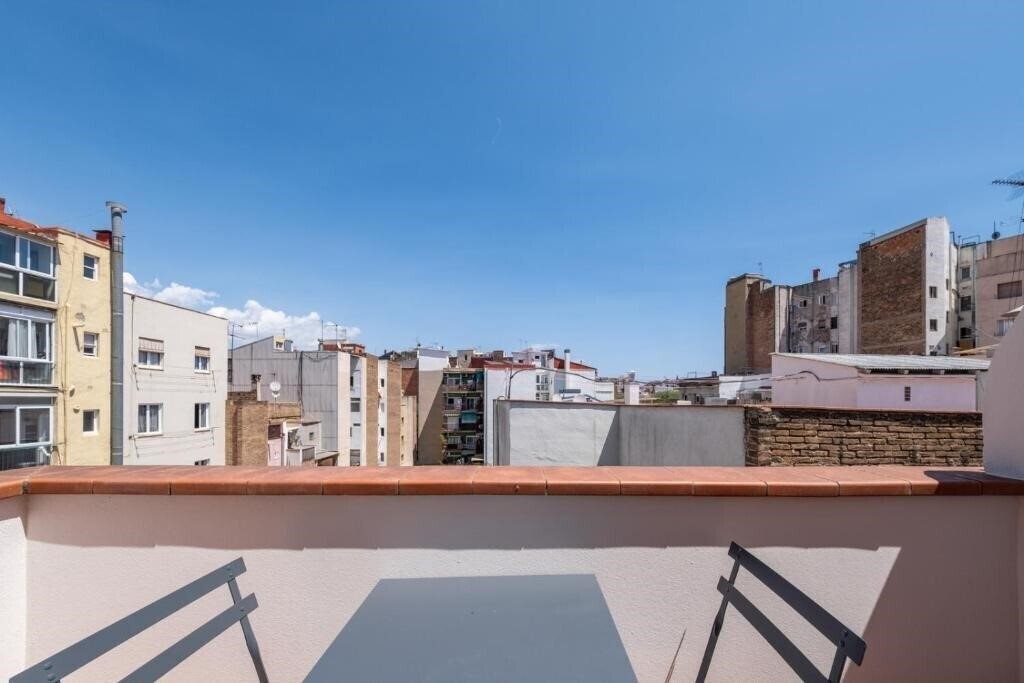 Фото AinB Barcelona Sants Apartments 3*