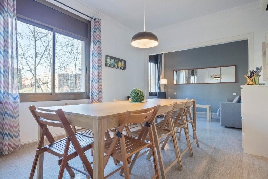 Фотографія Apartamentos Tarradellas Sants Estacio 3*